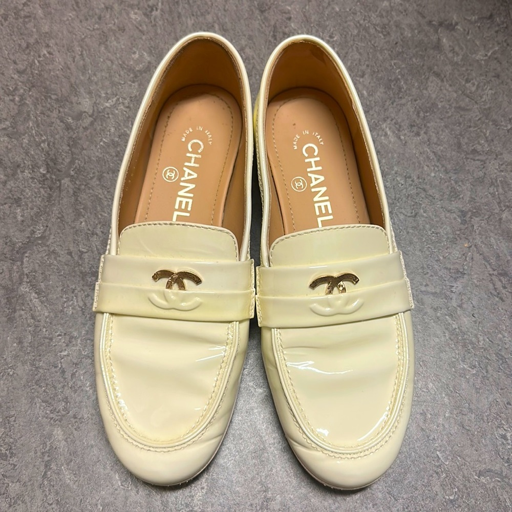 Chanel loafer